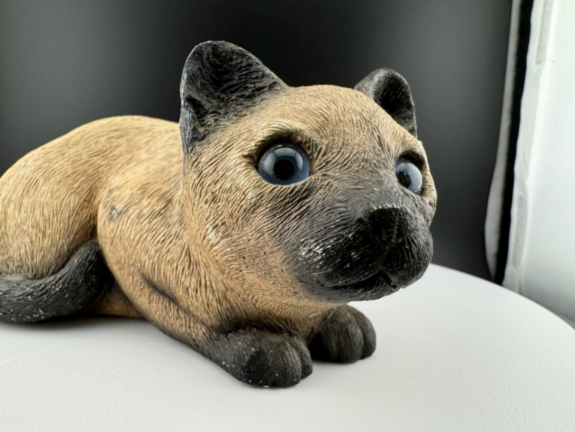 Vintage 1982 Sandcast Siamese Cat Figurine by Sandra Brue