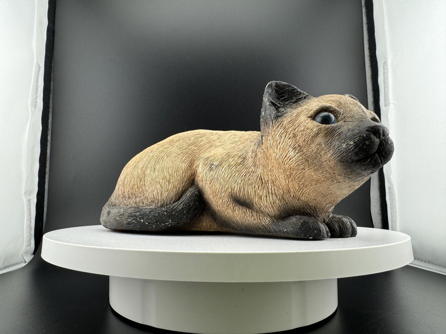 Vintage 1982 Sandcast Siamese Cat Figurine by Sandra Brue
