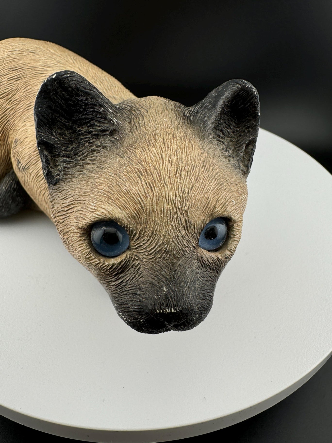Vintage 1982 Sandcast Siamese Cat Figurine by Sandra Brue