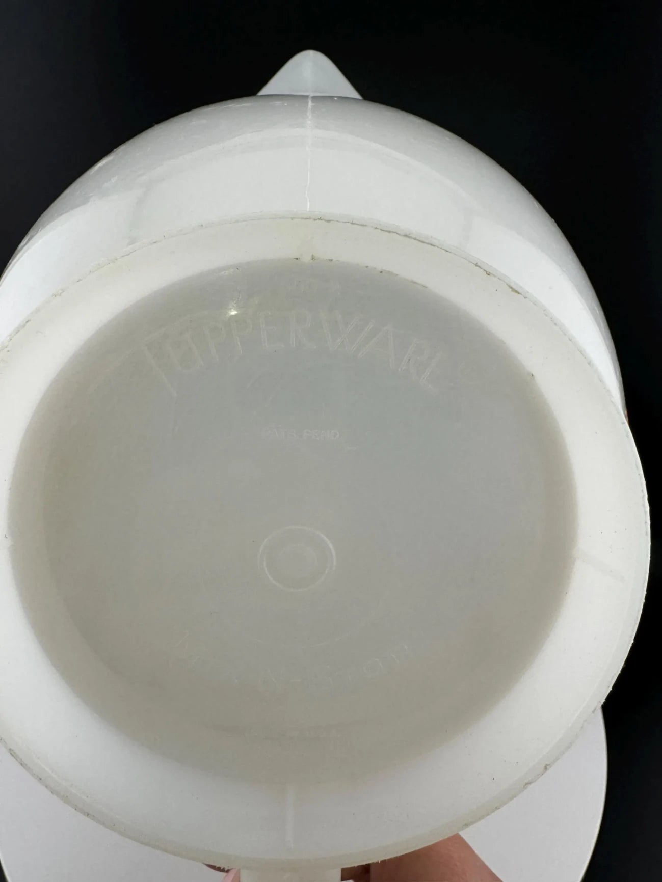 Vintage Tupperware 8C Measuring Cup