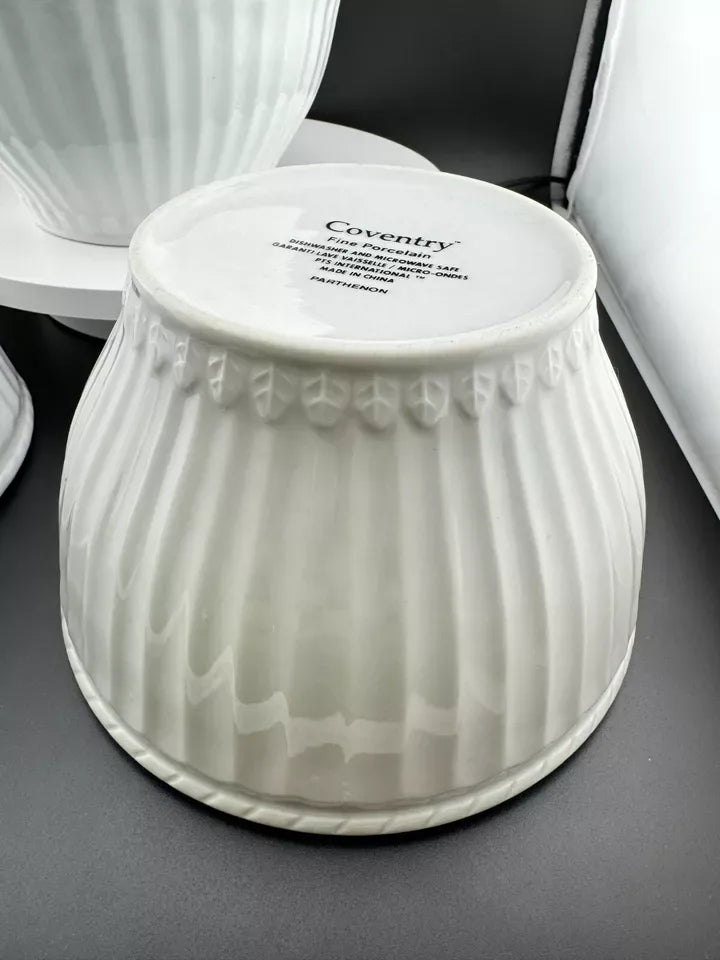 Coventry Bowl Parthenon Pattern White in Excellent Condition