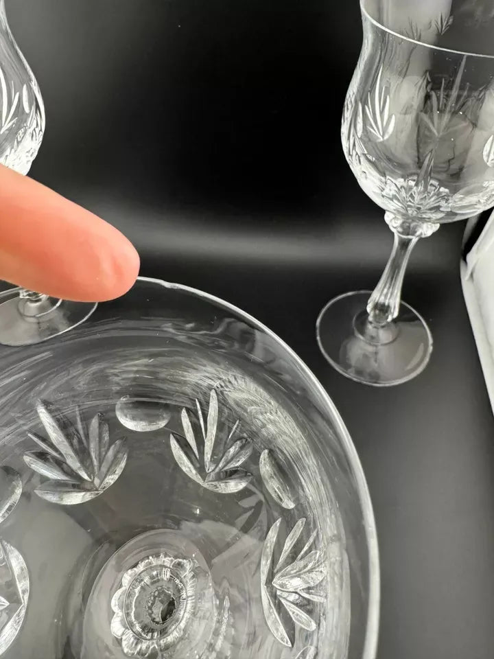 MIKASA Clear Cut Crystal Chambray Wine Glasses - Set of 4