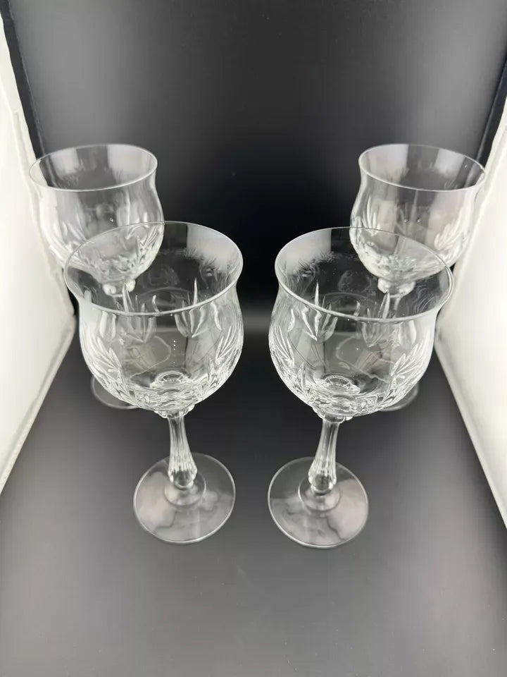 MIKASA Clear Cut Crystal Chambray Wine Glasses - Set of 4