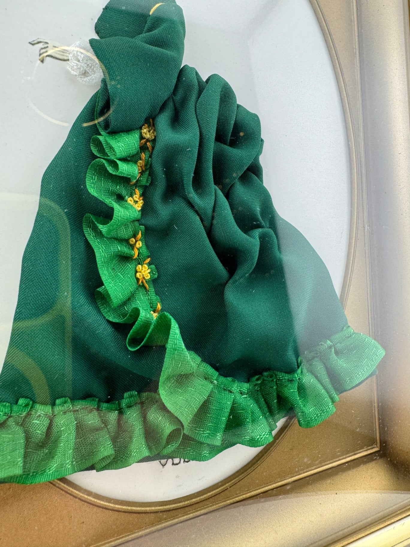 Victorian Woman Diorama - Green