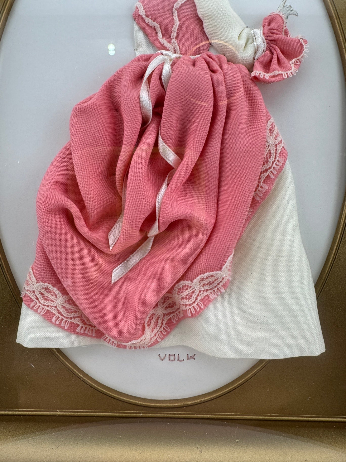 Victorian Woman Diorama - Pink