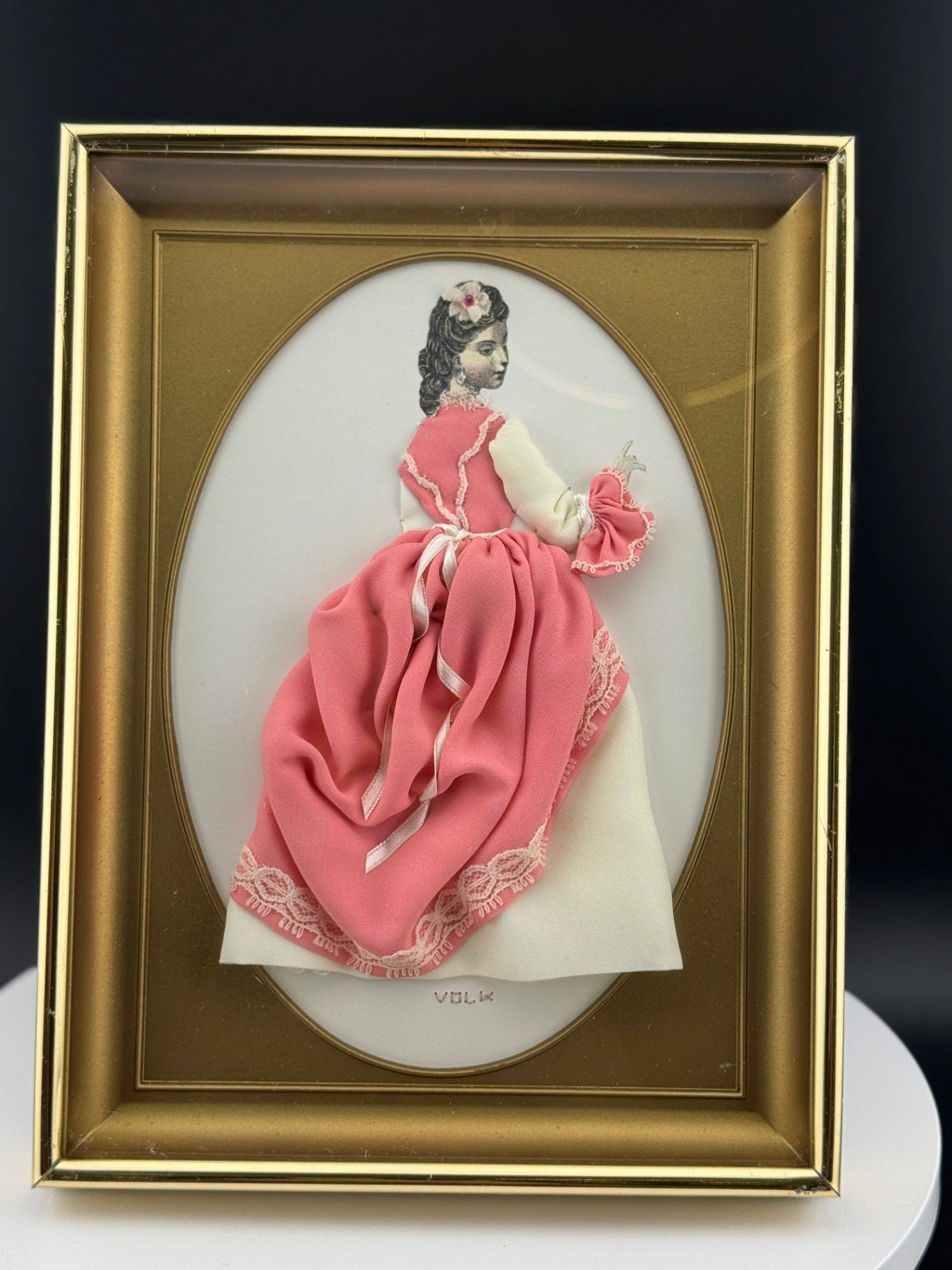 Victorian Woman Diorama - Pink