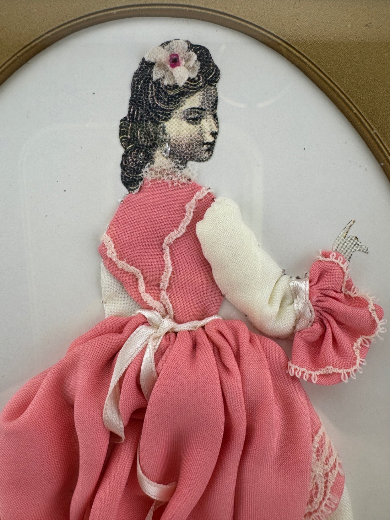 Victorian Woman Diorama - Pink