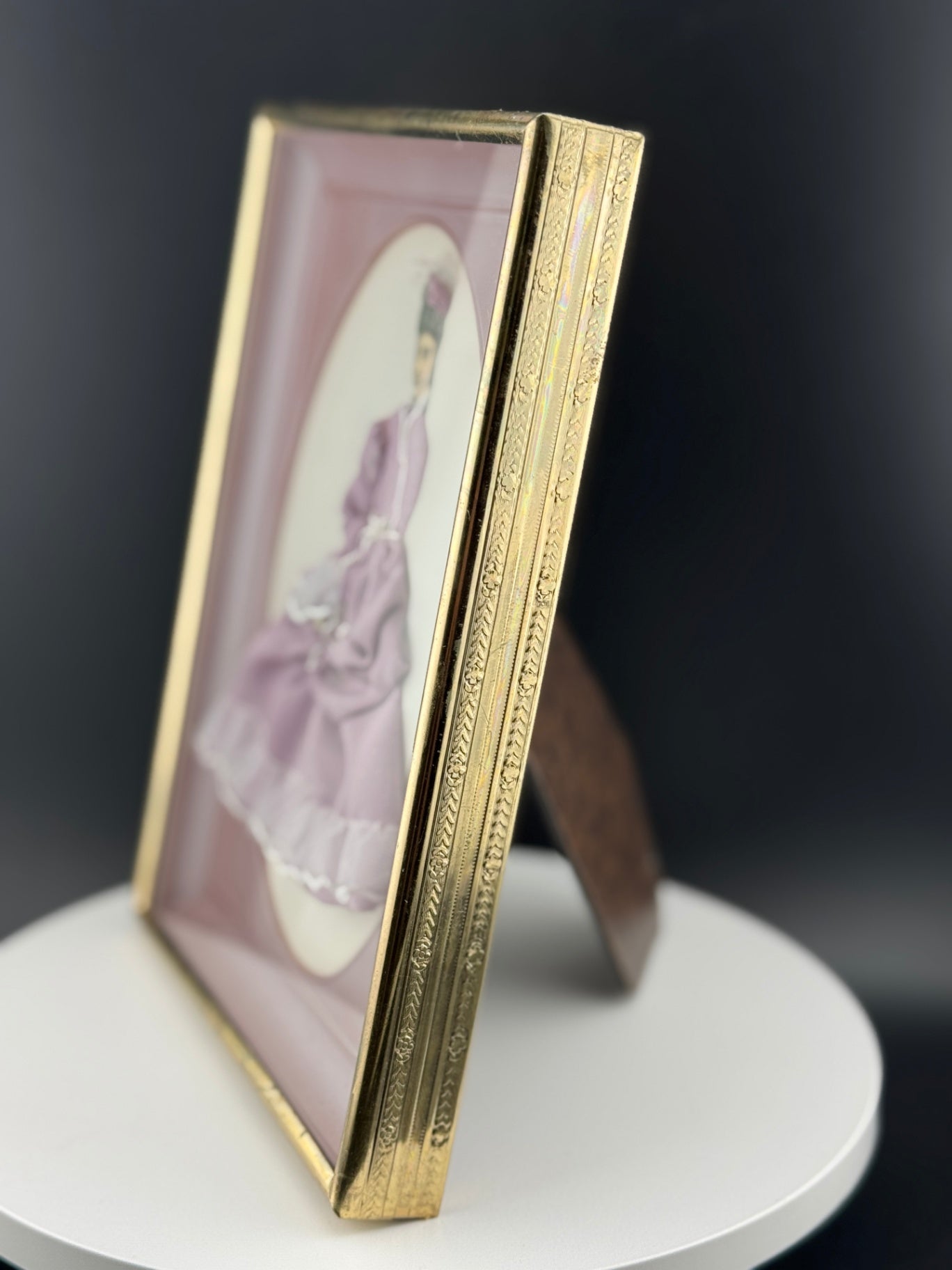 Victorian Woman Diorama - Lavender