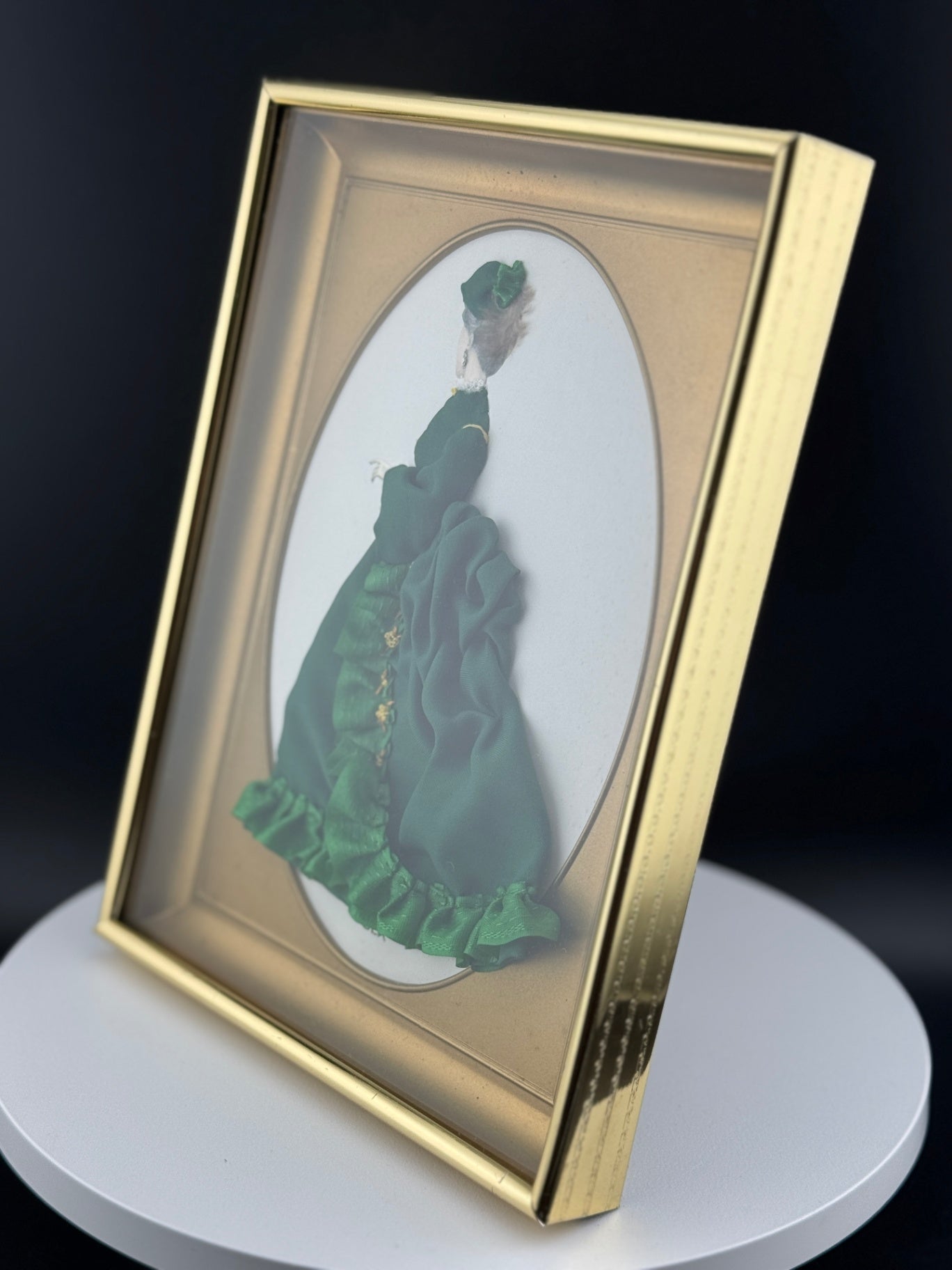 Victorian Woman Diorama - Green