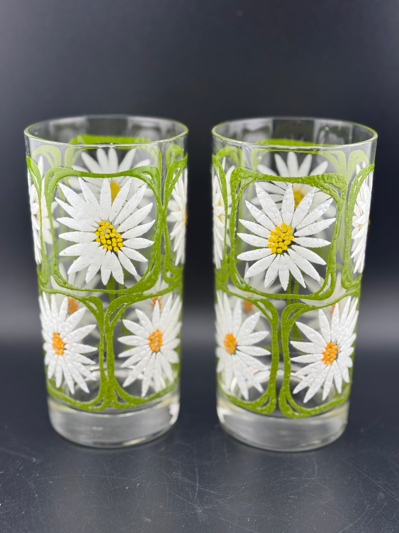 Set of 2 Vintage Libby Daisy Glasses