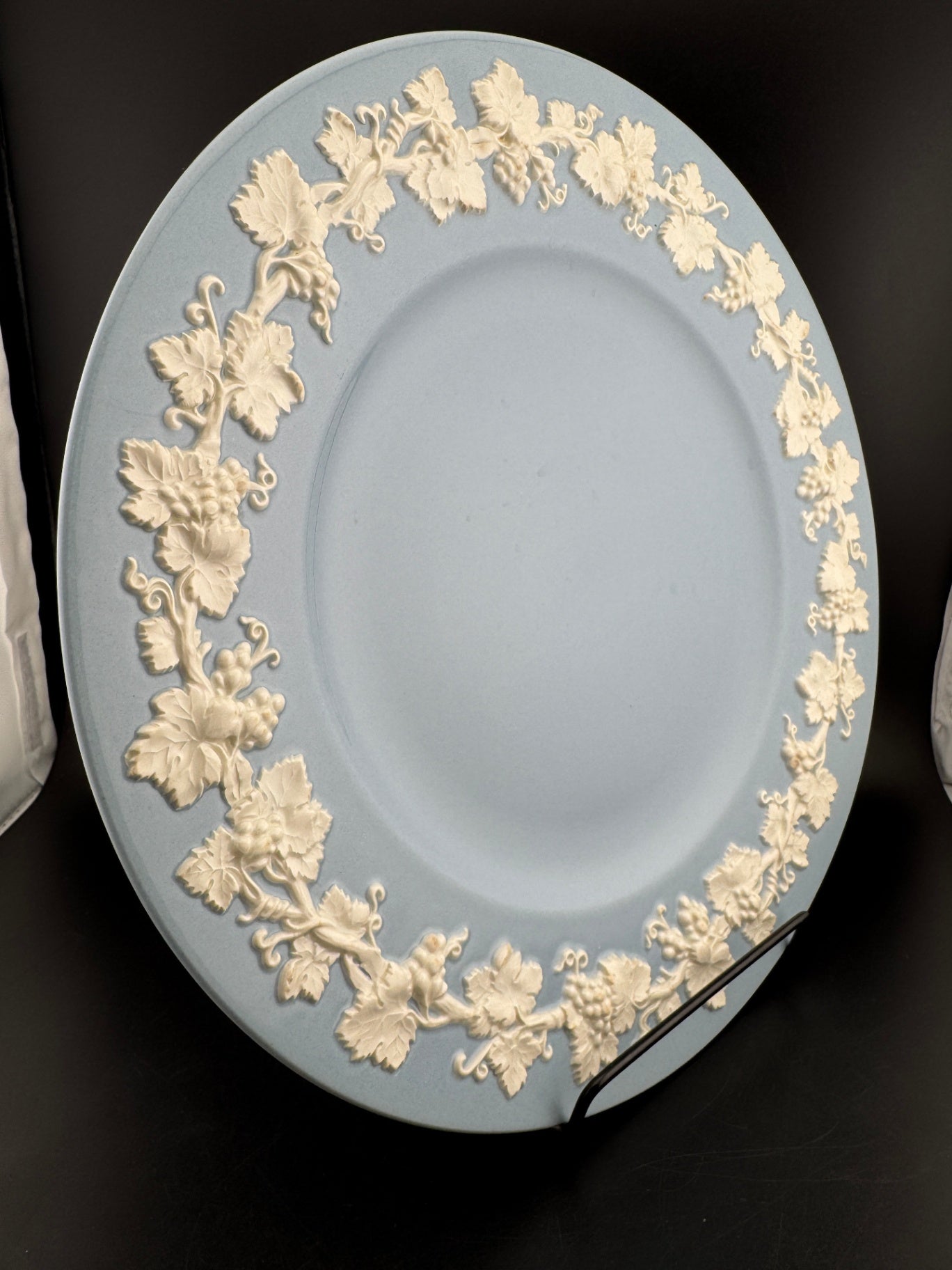 Wedgewood Queen's Ware Cream on Lavender 10.5" Plate - Set of 5