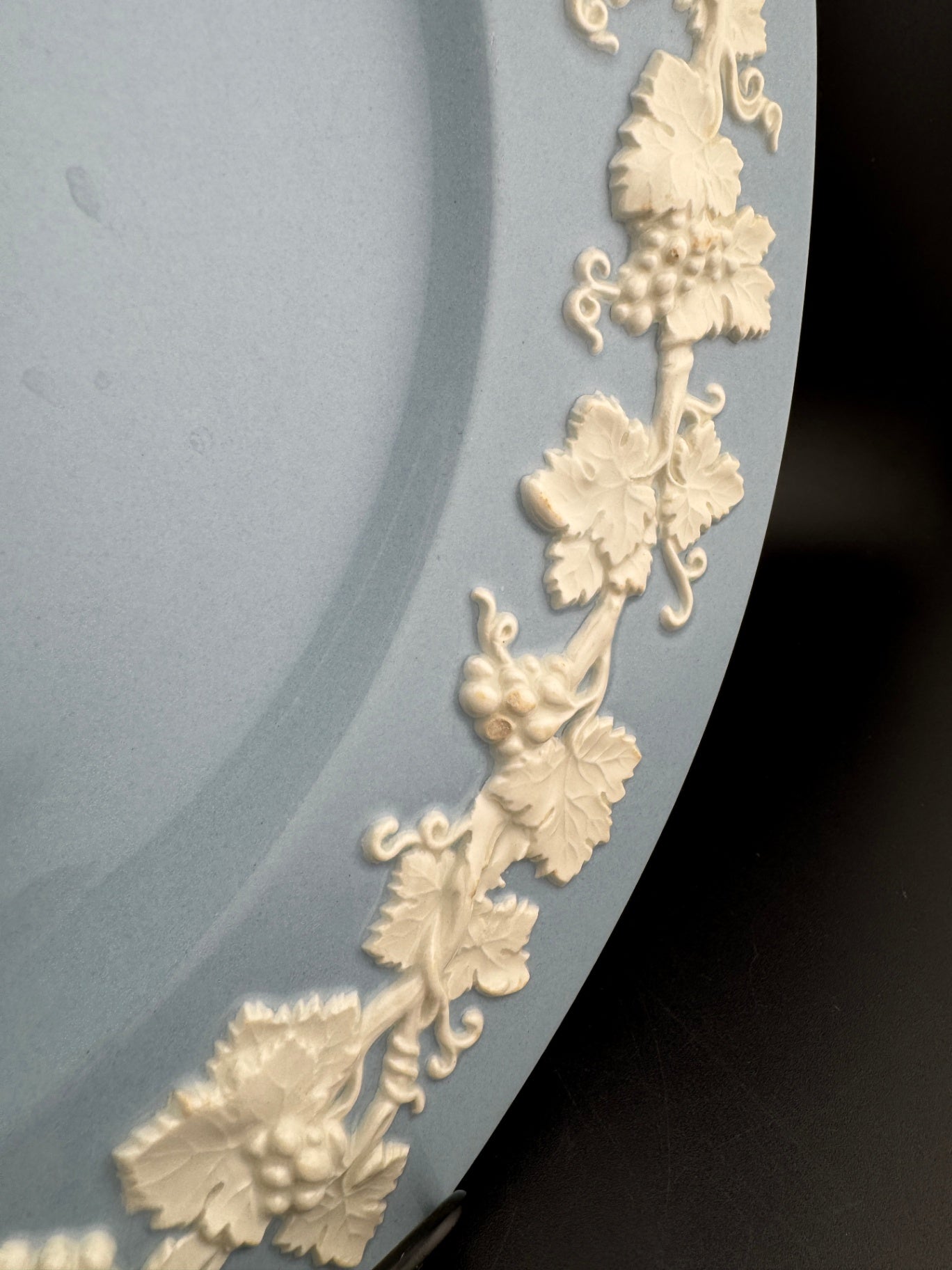Wedgewood Queen's Ware Cream on Lavender 10.5" Plate - Set of 5