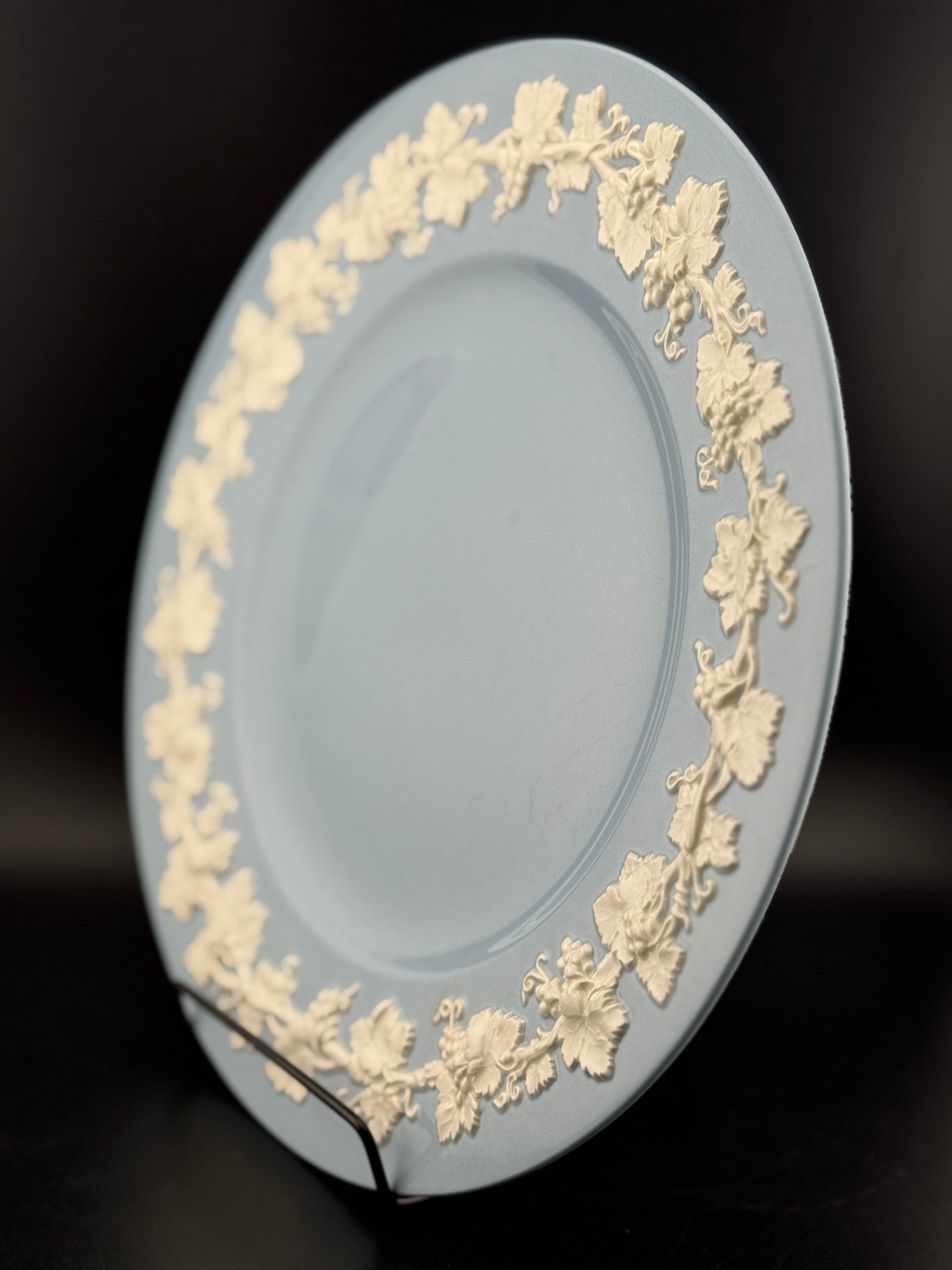 Wedgewood Queen's Ware Cream on Lavender 10.5" Plate - Set of 5