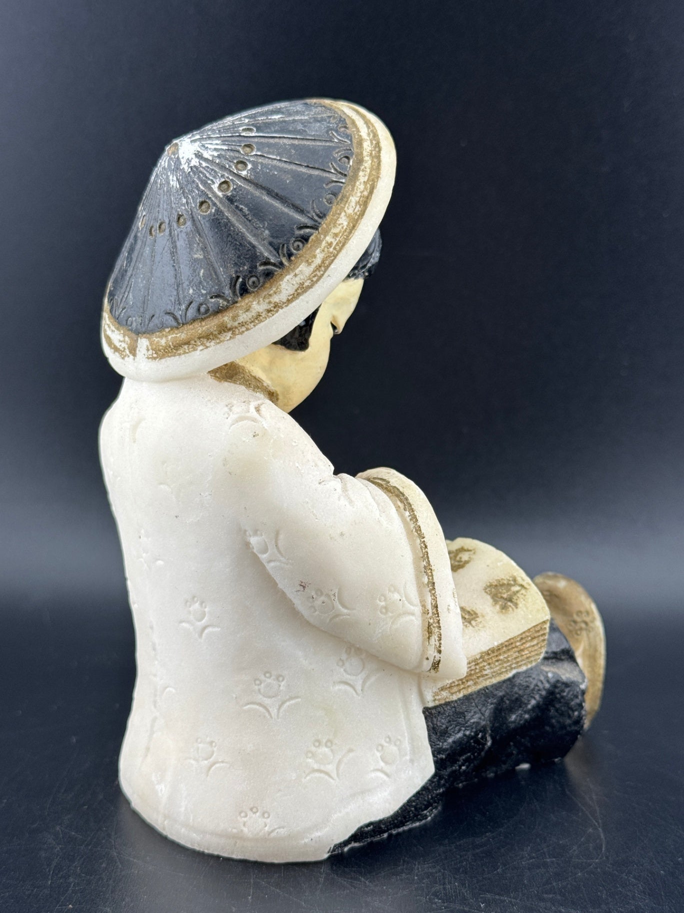 Vintage Salt Stone Little Asian Girl Reading
