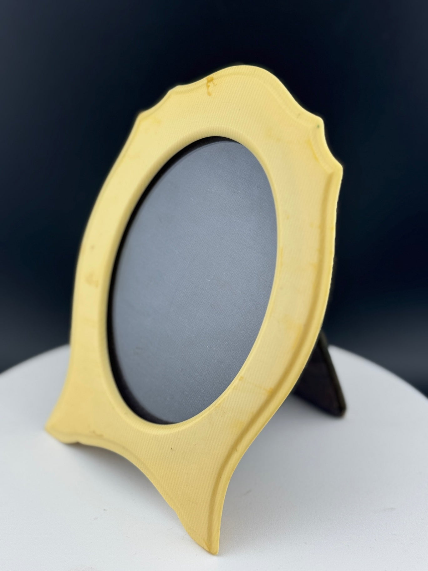 Vintage Celluloid/Bakelite Oval Frame, Ivory Du Barry