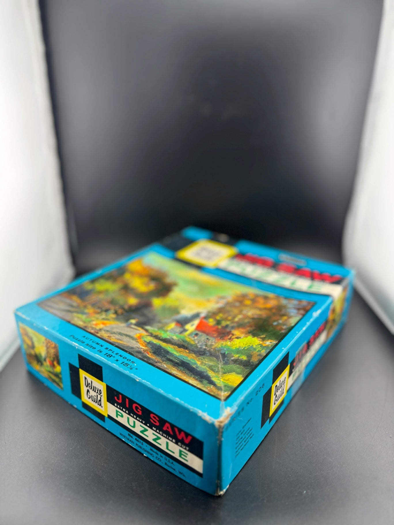 Vintage Deluxe Guild Puzzle - Autumn Splendor