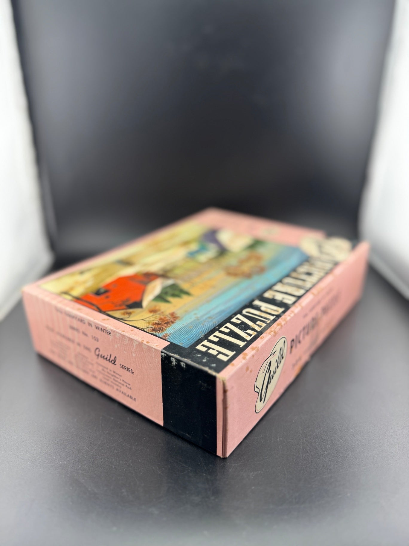 Vintage Guild Puzzle - Farmyard in Winter
