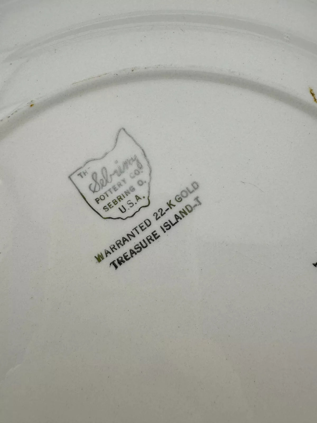 Triumph - American Limoges - Treasure Island 10" Plate - Warranted 22K Gold