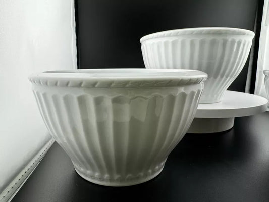 Coventry Bowl Parthenon Pattern White in Excellent Condition