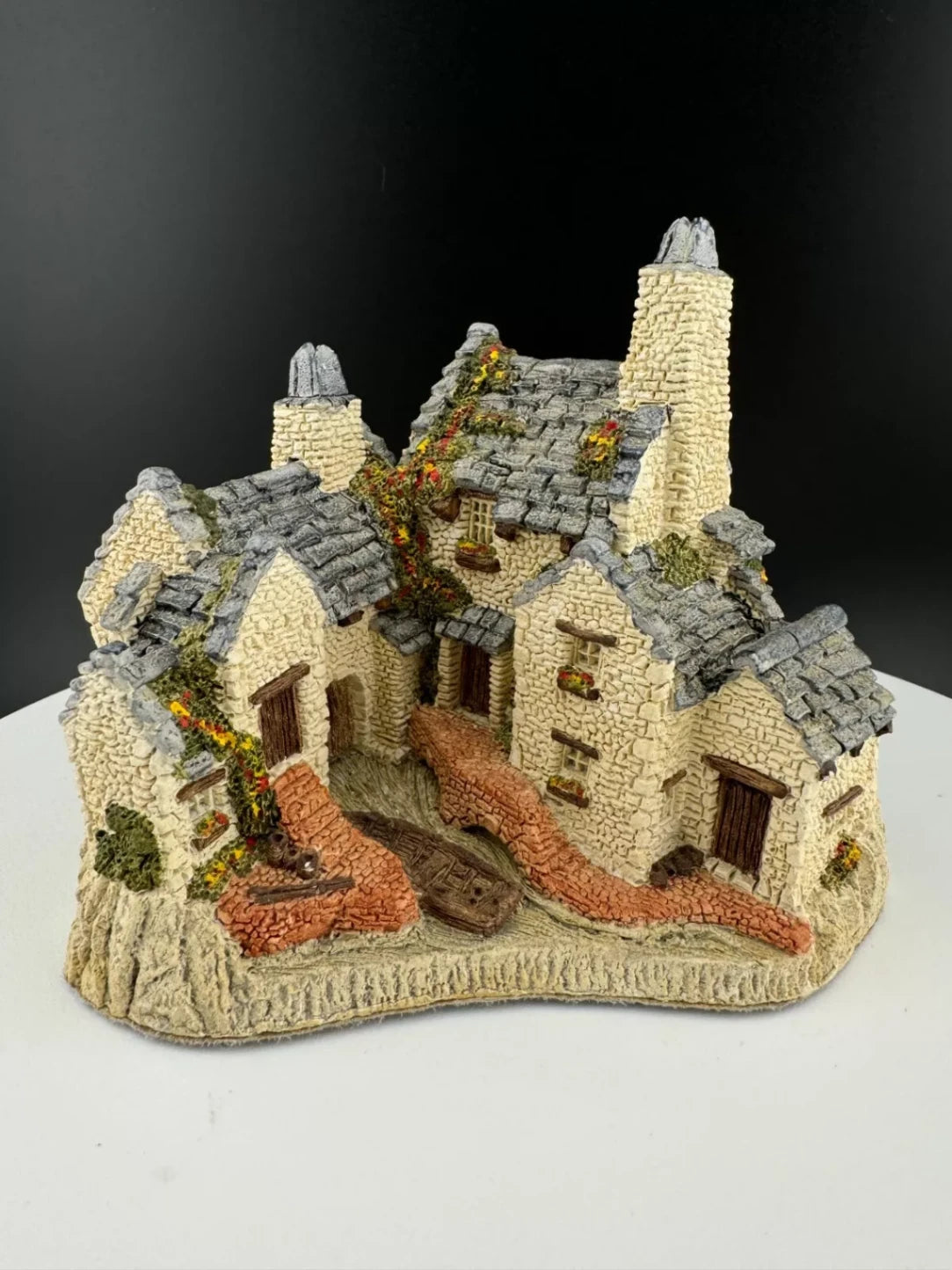 David Winter The Fishermans Wharf Figurine
