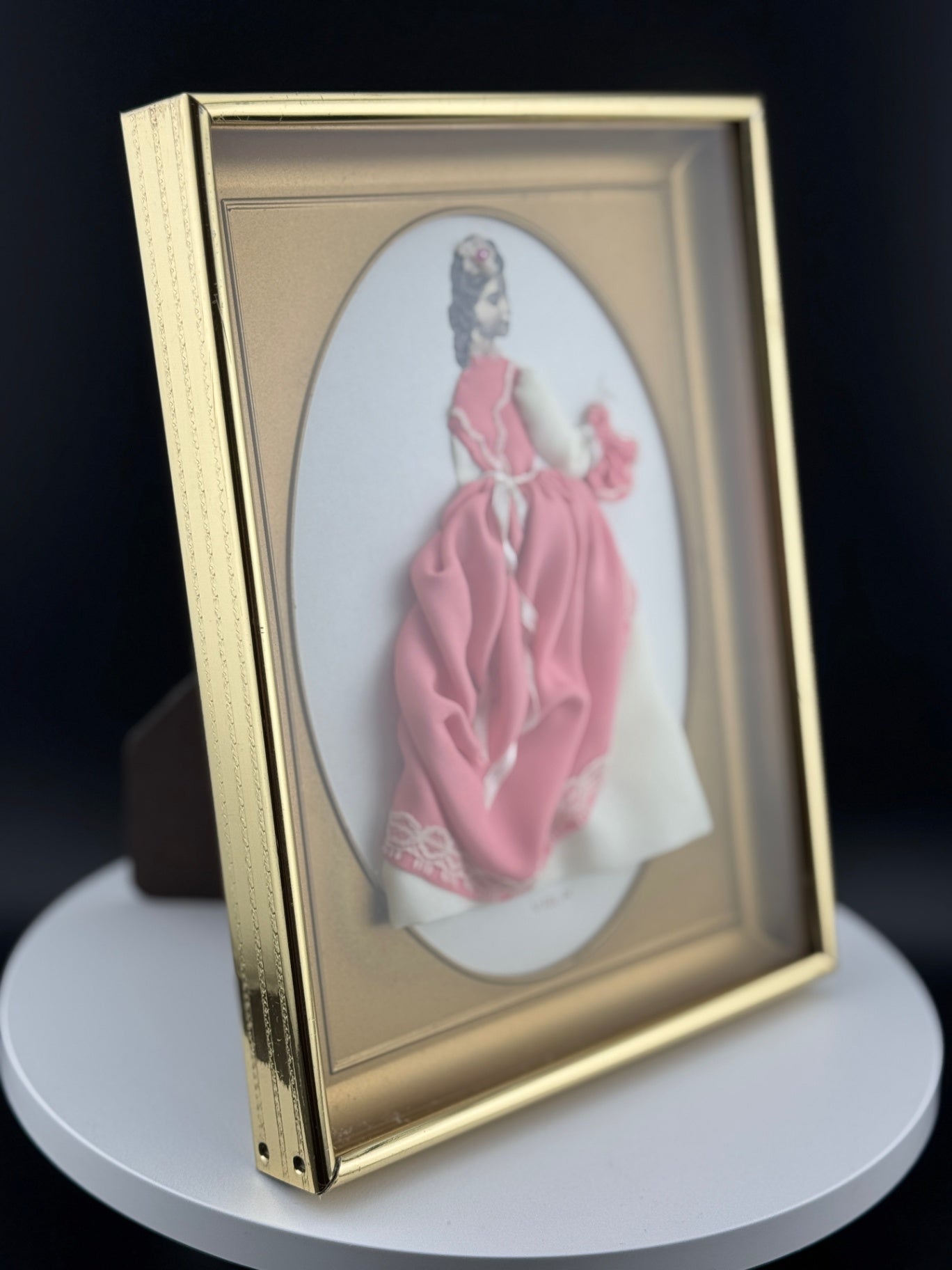 Victorian Woman Diorama - Pink