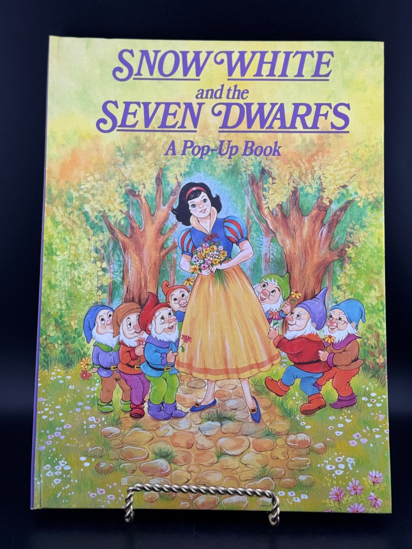 Snow White and the Seven Dwarfs - A Pop-Up Book