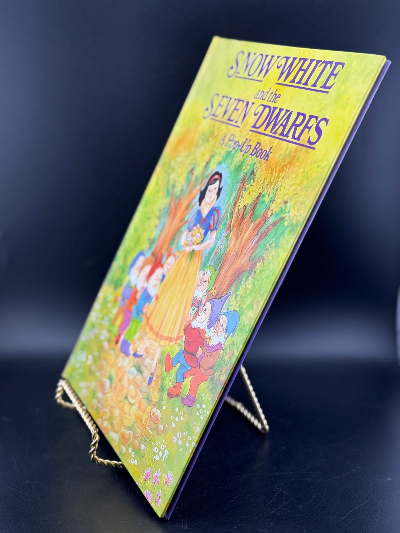Snow White and the Seven Dwarfs - A Pop-Up Book