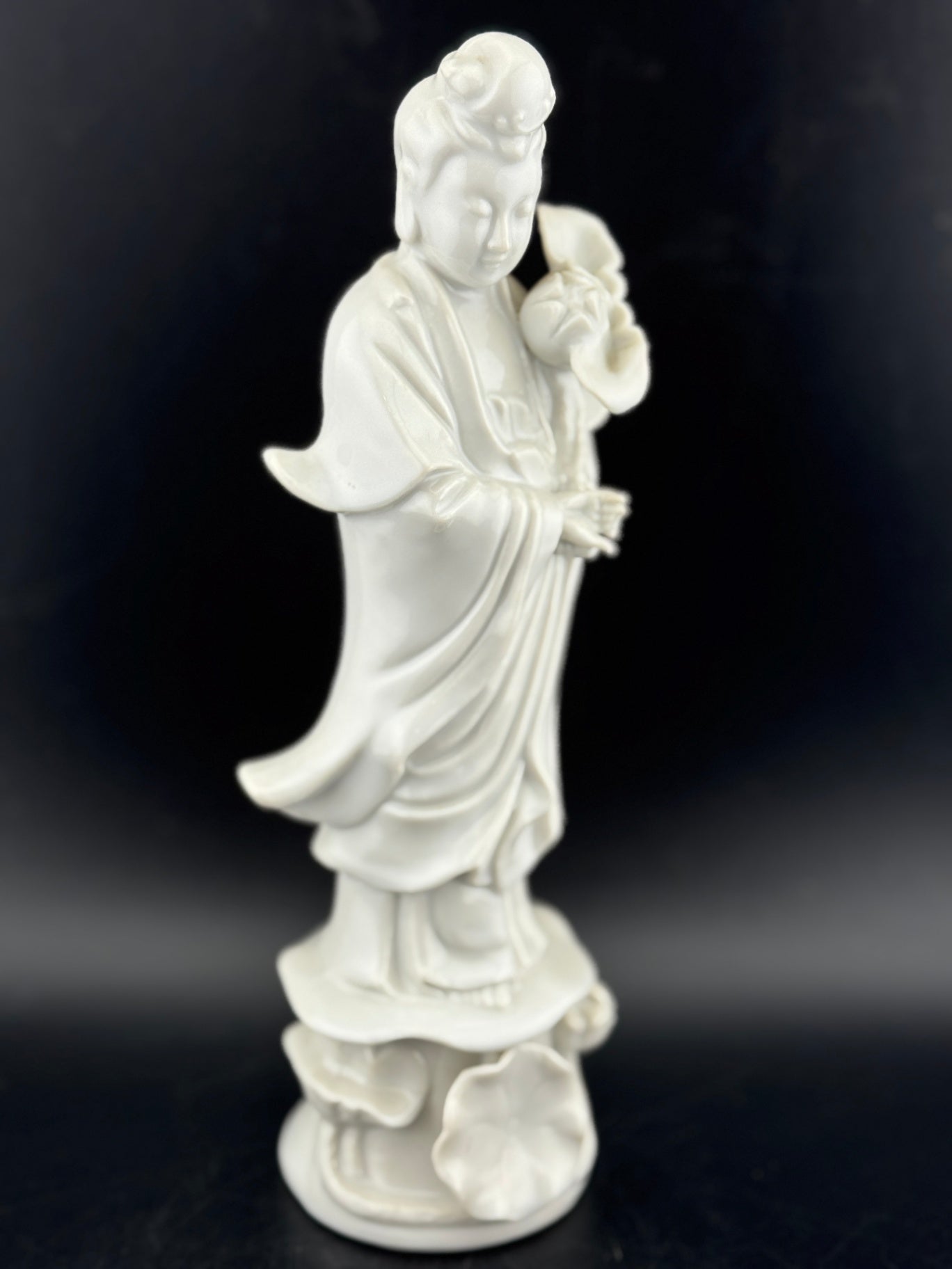 Vintage Guanyin (Kwan Yin) Figurine by Isco Japan