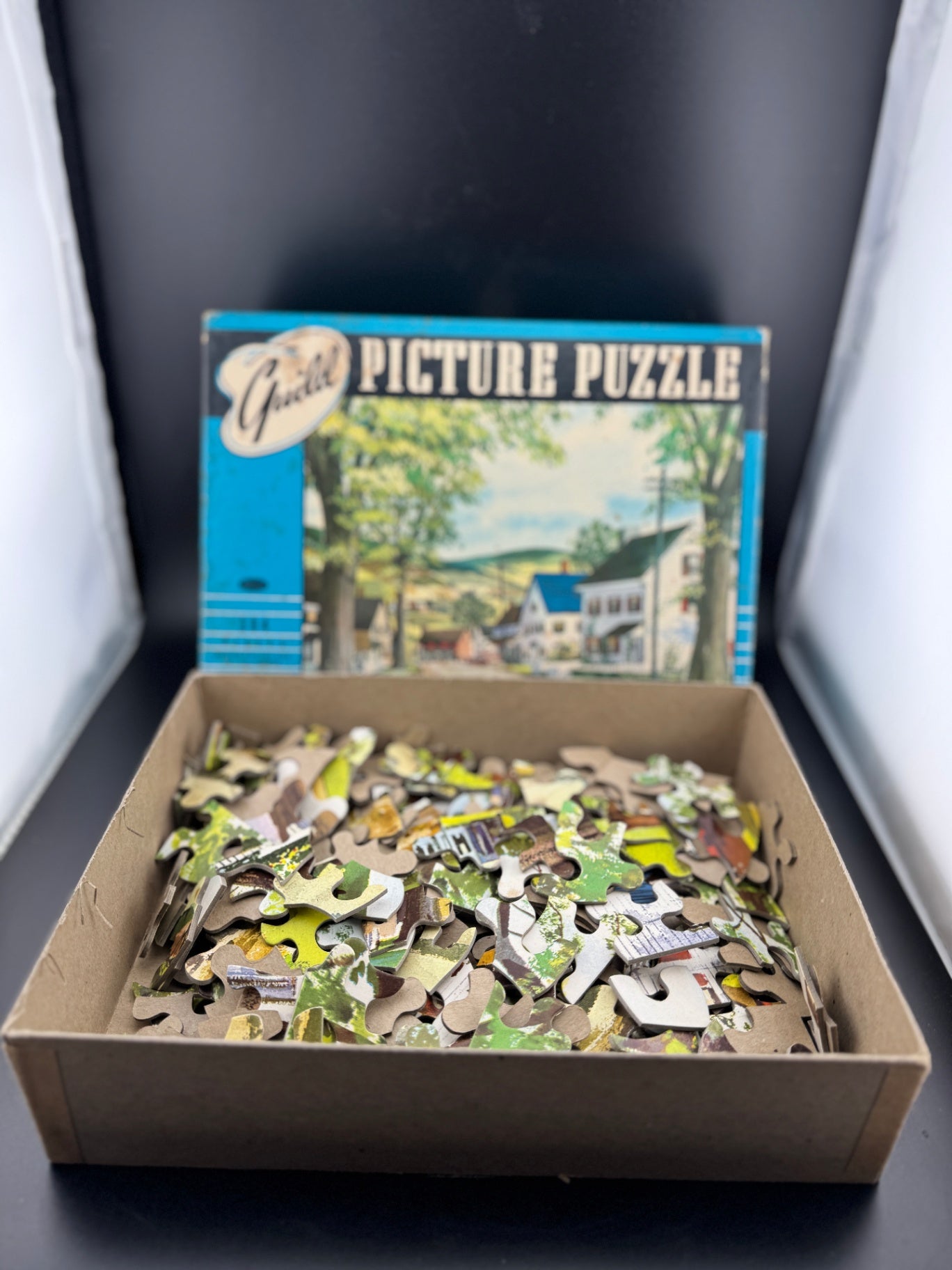 Vintage Guild Puzzle - Peaceful Village
